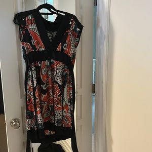 Bebe silk dress red black blues
